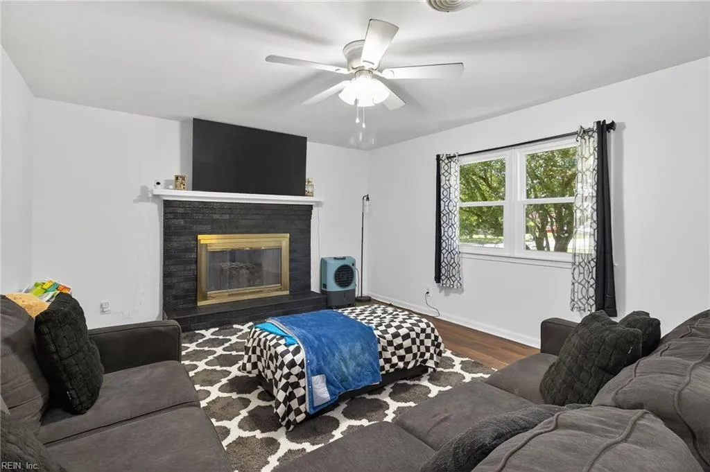 Chesapeake, Virginia 23324, United States, 3 Bedrooms Bedrooms, ,2 BathroomsBathrooms,Residential,Active,198503