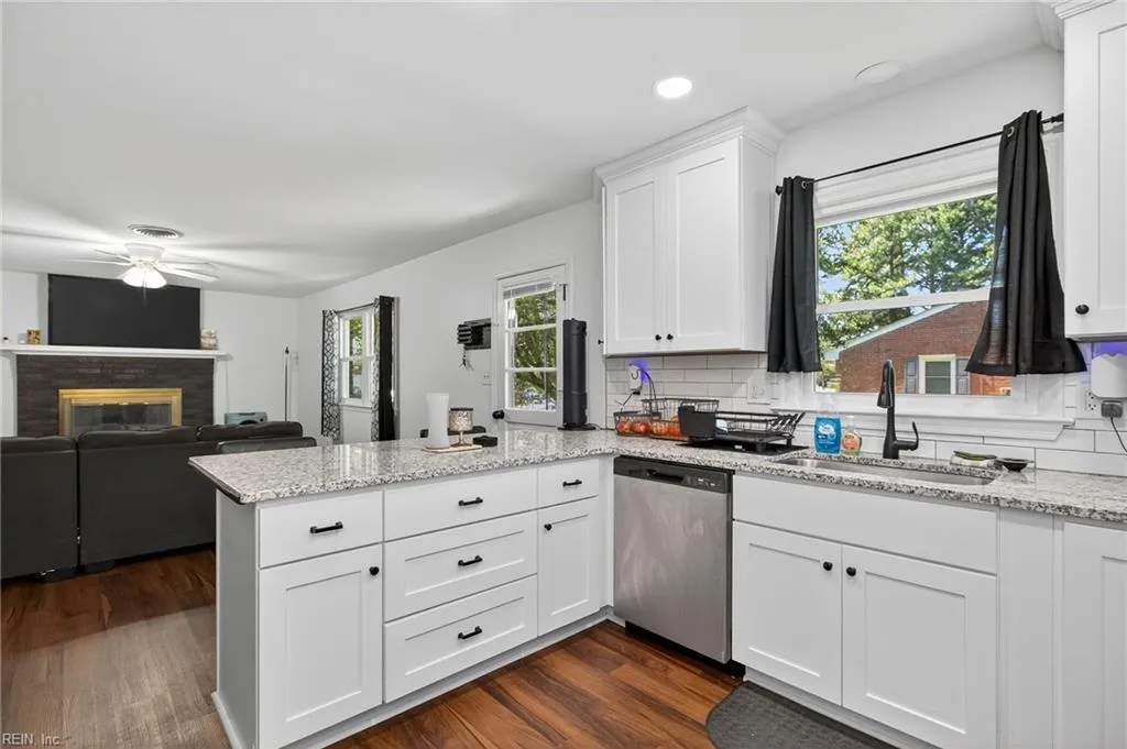 Chesapeake, Virginia 23324, United States, 3 Bedrooms Bedrooms, ,2 BathroomsBathrooms,Residential,Active,198503