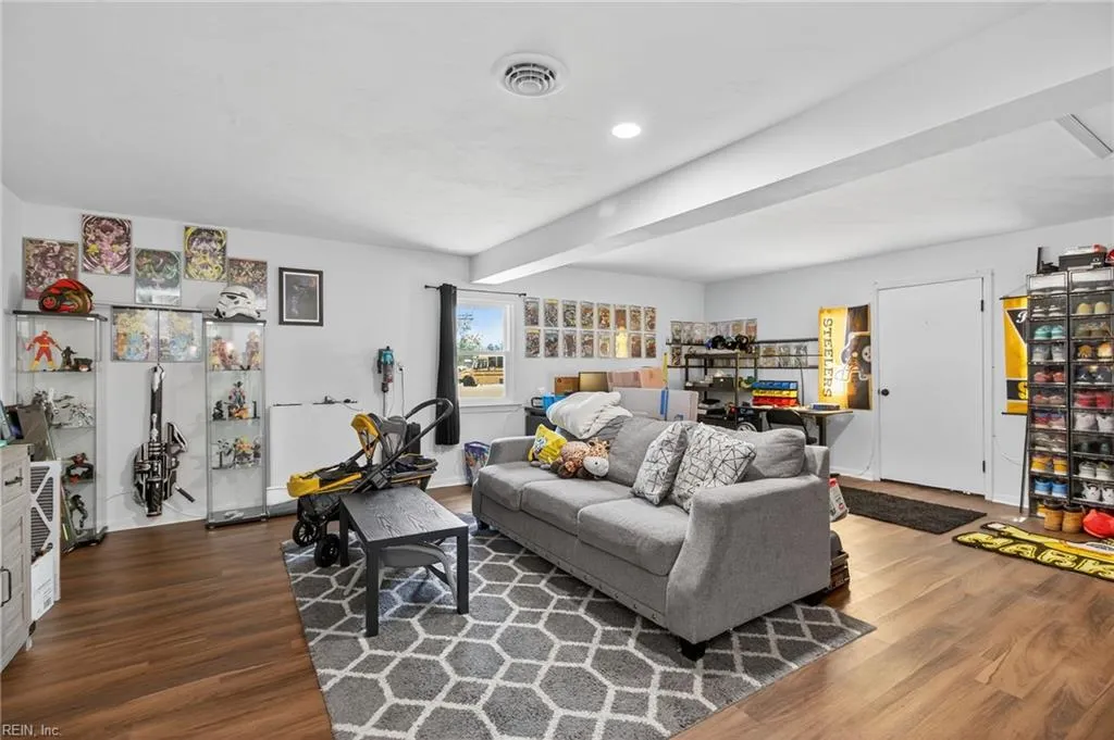 Chesapeake, Virginia 23324, United States, 3 Bedrooms Bedrooms, ,2 BathroomsBathrooms,Residential,Active,198503