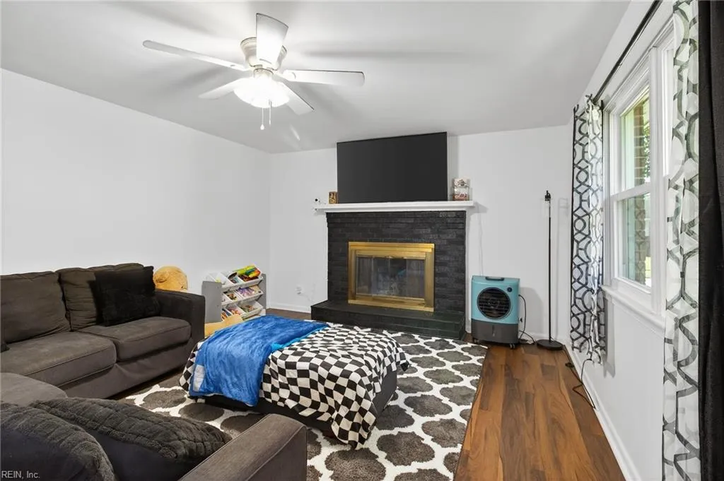 Chesapeake, Virginia 23324, United States, 3 Bedrooms Bedrooms, ,2 BathroomsBathrooms,Residential,Active,198503