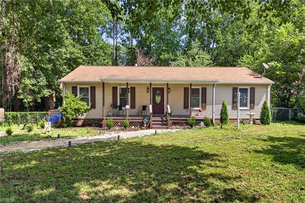 Photo of 6673 Magnolia Dr Drive, Gloucester, VA 23061 (MLS # 10650362)