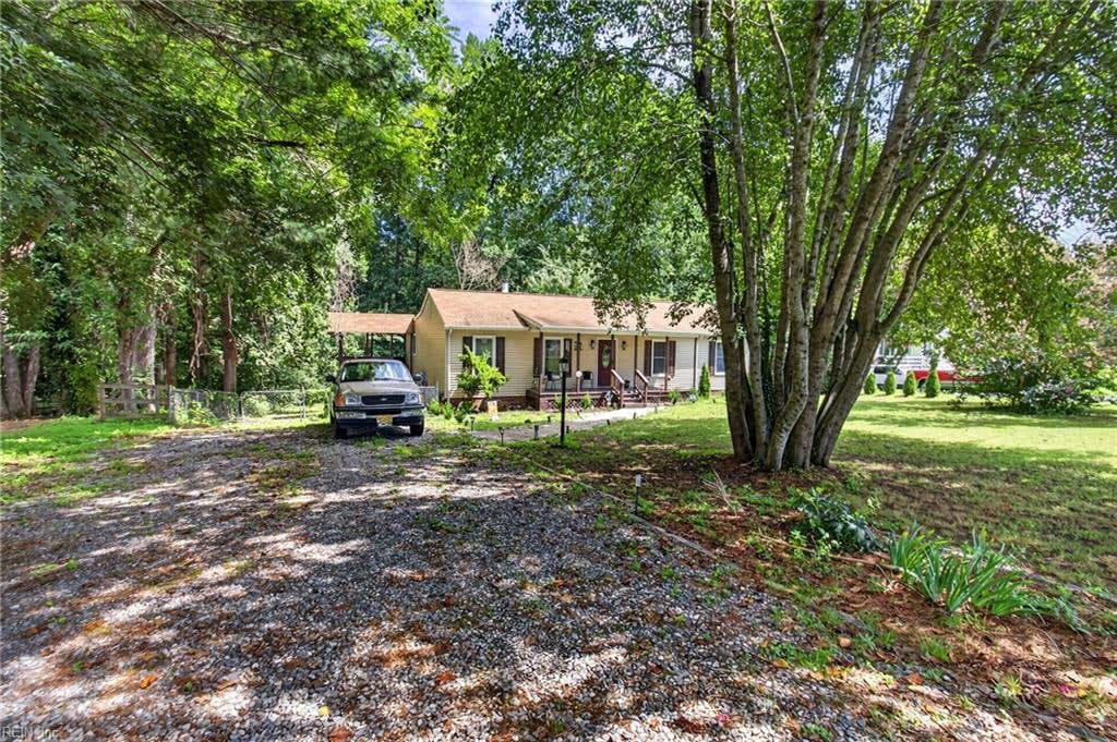 Photo of 6673 Magnolia Dr Drive, Gloucester, VA 23061 (MLS # 10650362)