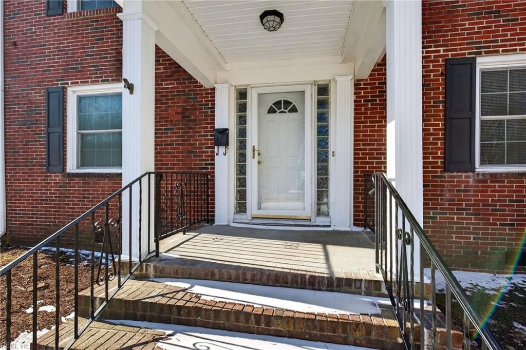 Photo of 412 West Road, Portsmouth, VA 23707 (MLS # 10628502)