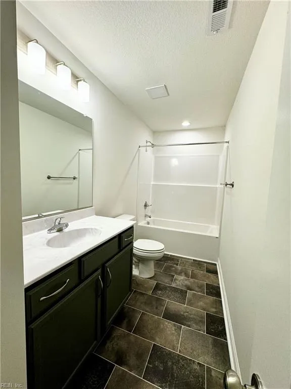 Suffolk, Virginia 23435, United States, 2 Bedrooms Bedrooms, ,3 BathroomsBathrooms,Residential,Active,30611