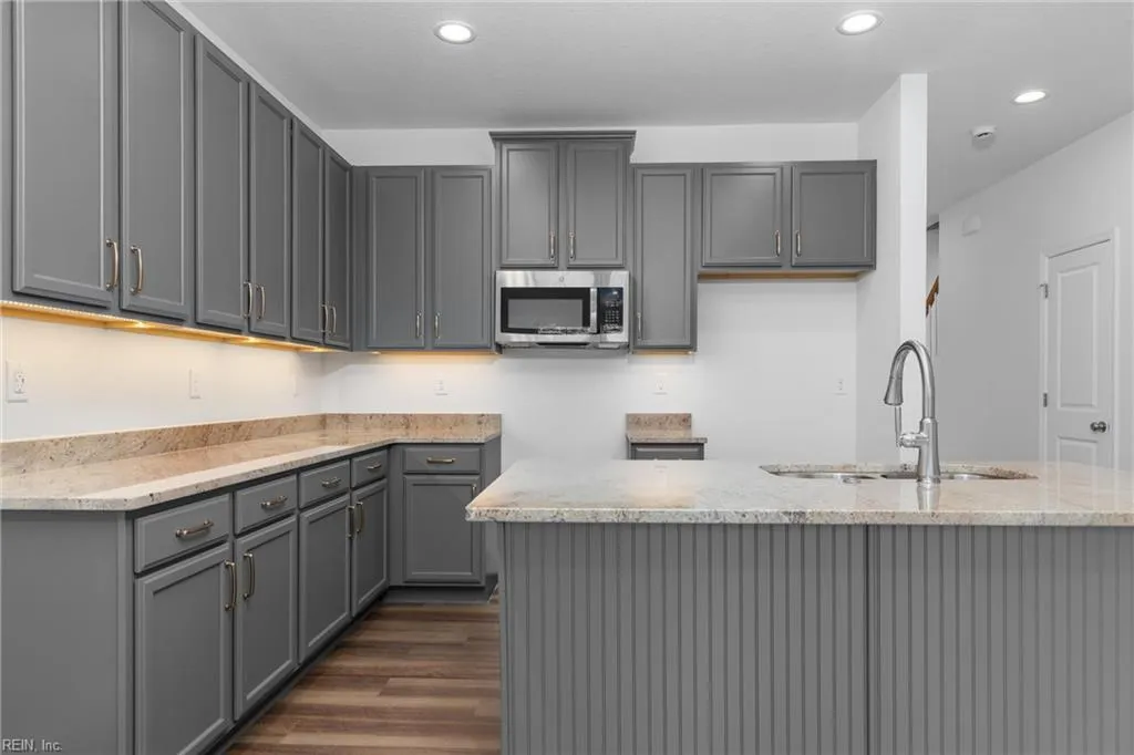 Suffolk, Virginia 23435, United States, 2 Bedrooms Bedrooms, ,3 BathroomsBathrooms,Residential,Active,30611