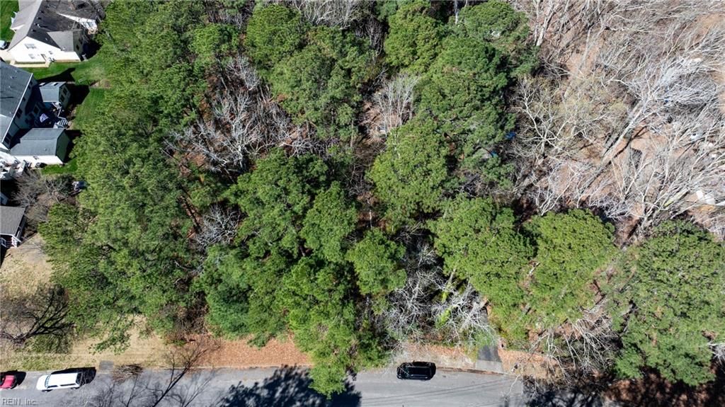 Photo of 544 Greenway Drive, Chesapeake, VA 23322 (MLS # 10624668)