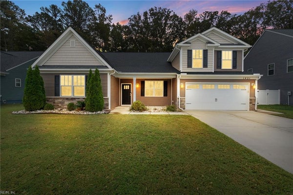 1421 GEMSTONE LN, CHESAPEAKE, VA 23320 - Image 0e5fffd2ac76455fc9f577d0a4a0f7fd/1442012729