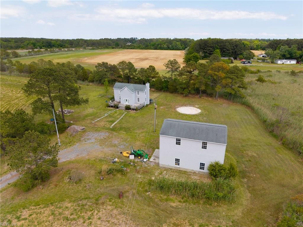 Photo of 2297 Perrin Creek Road, Hayes, VA 23072 (MLS # 10634986)