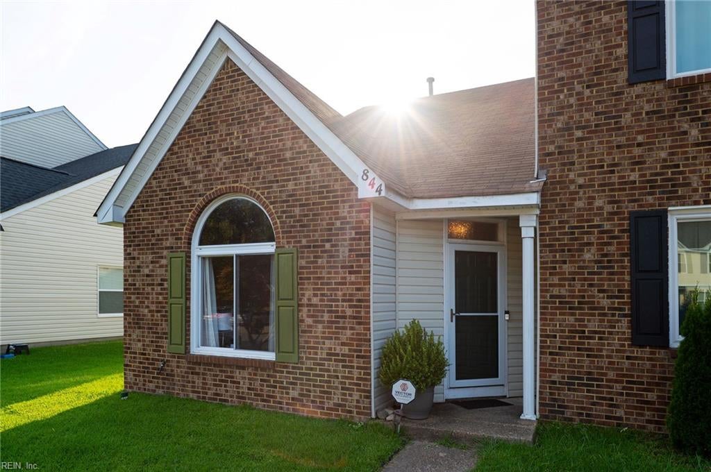 Photo of 844 Old Clubhouse Road, Virginia Beach, VA 23453 (MLS # 10649332)