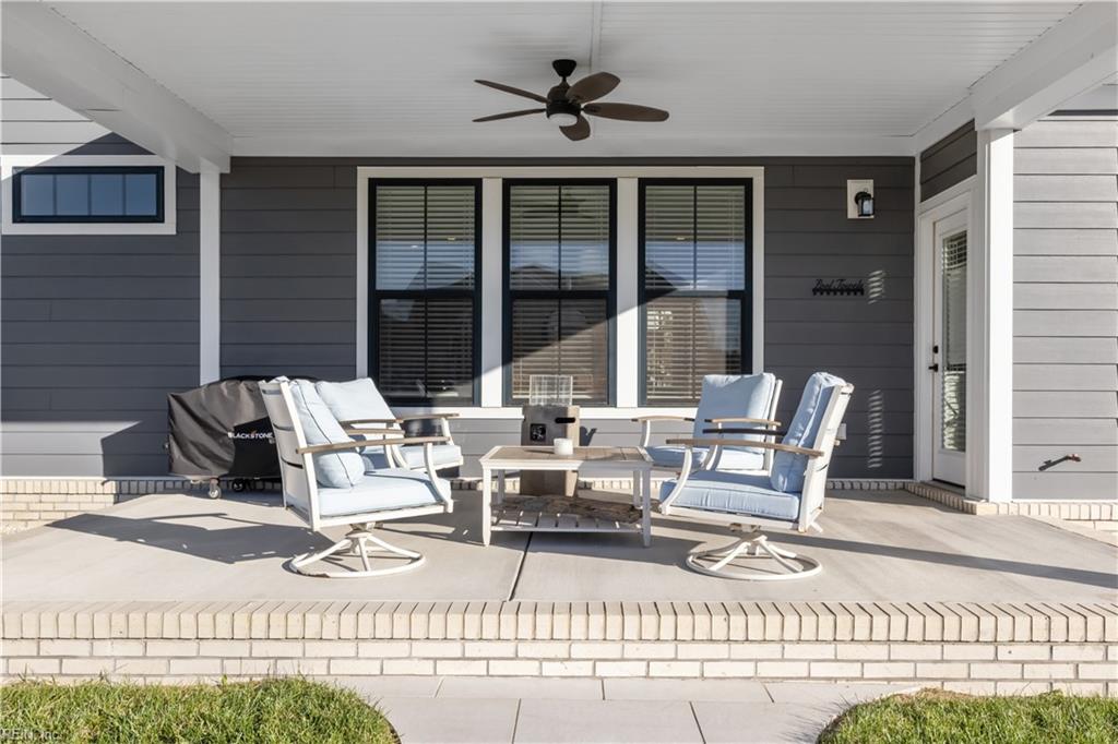 2952 Weston LOOP