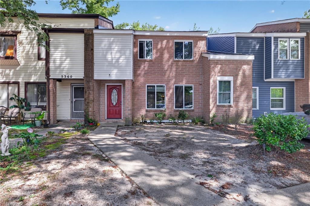 Photo of 5358 Palmyra Court, Virginia Beach, VA 23462 (MLS # 10654304)