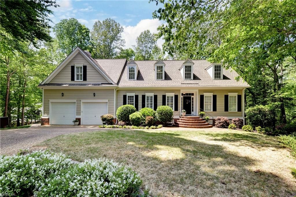 Photo of 118 Ainsdale, Williamsburg, VA 23188 (MLS # 10633738)