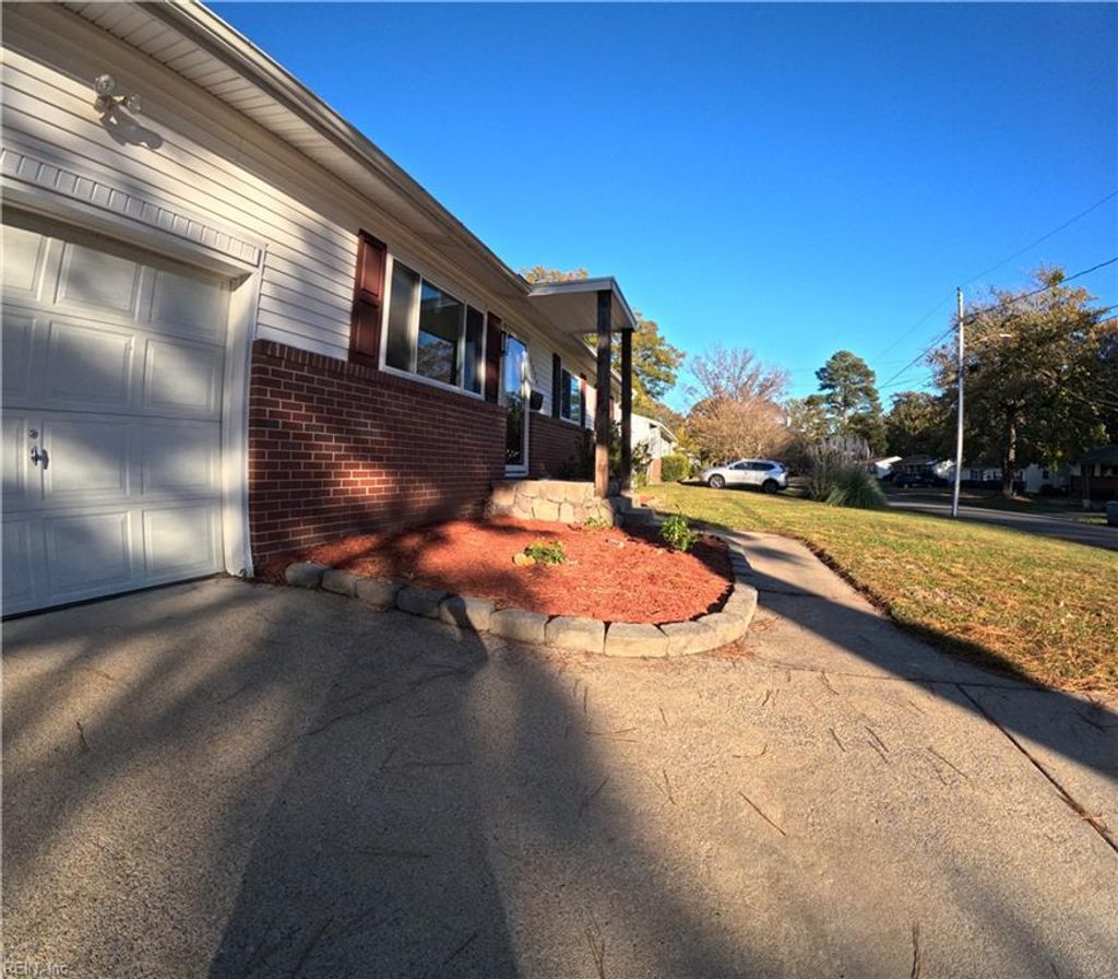 Photo of 3228 Florence Street, Virginia Beach, VA 23452 (MLS # 10610054)