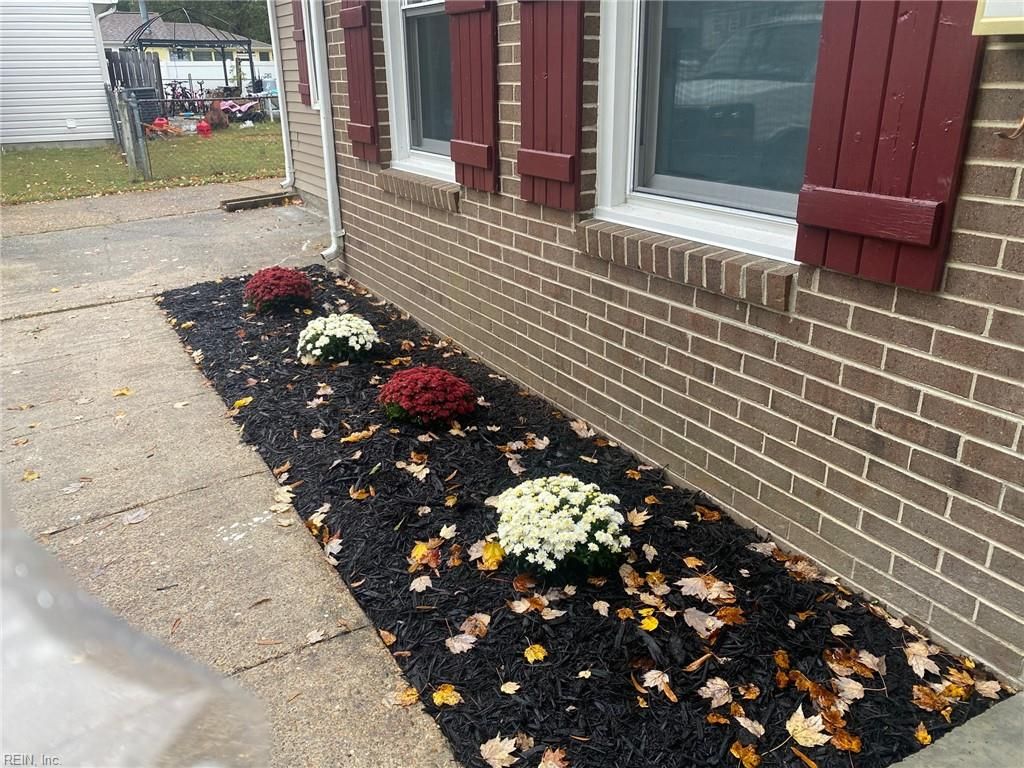 Photo of 12 Chowan Place, Newport News, VA 23608 (MLS # 10607801)