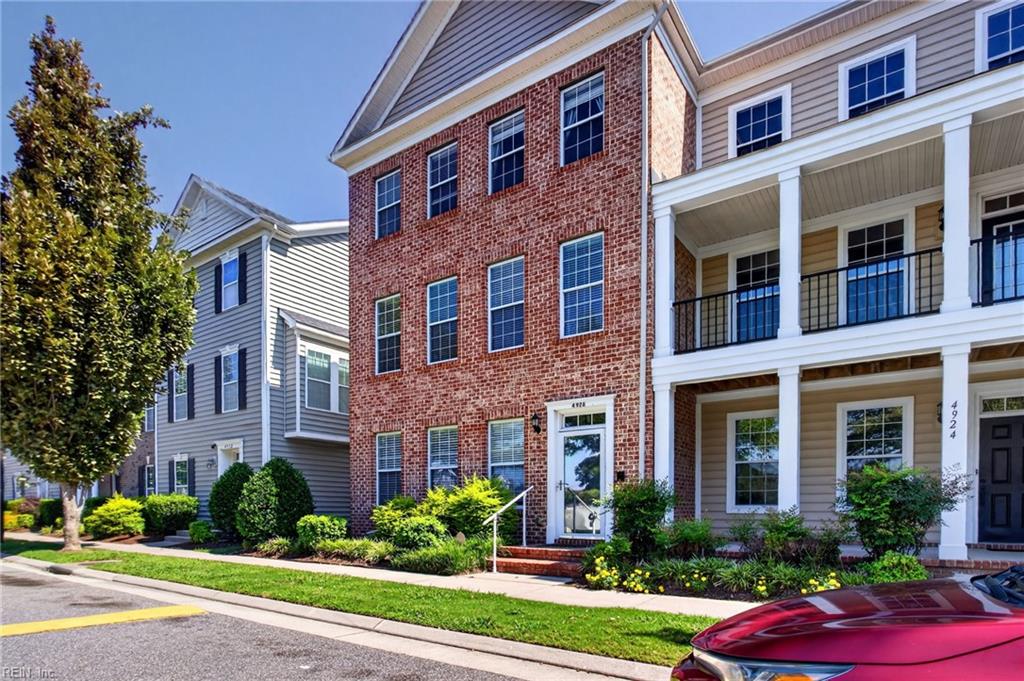 Photo of 4928 Almandine Avenue, Virginia Beach, VA 23462 (MLS # 10651026)