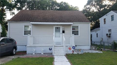 Single Family Residence in Norfolk VA 2741 Mckann Avenue.jpg