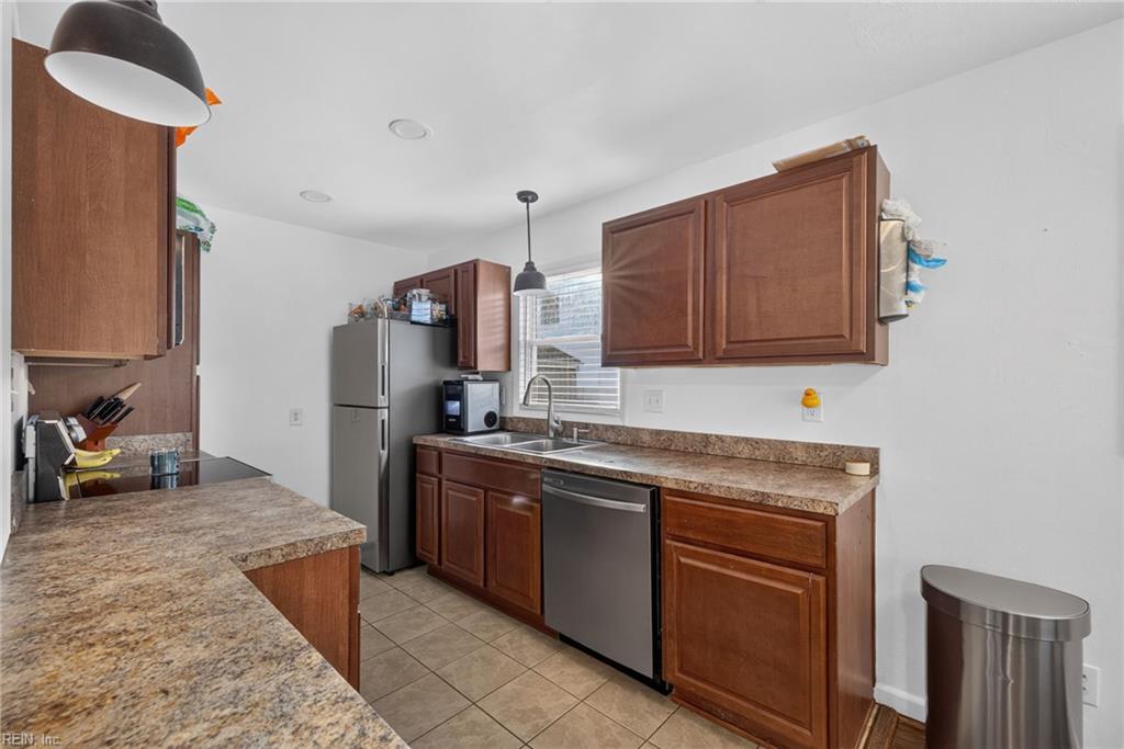 Photo of 826 Gay Avenue, Portsmouth, VA 23701 (MLS # 10658897)