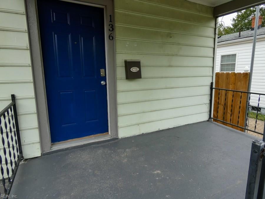 Photo of 136 Mapleshade Avenue, Norfolk, VA 23505 (MLS # 10648090)