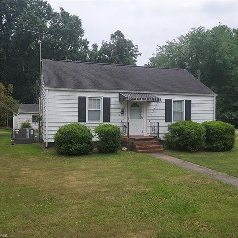 Photo of 616 Brewer Street, Newport News, VA 23605 (MLS # 10639171)