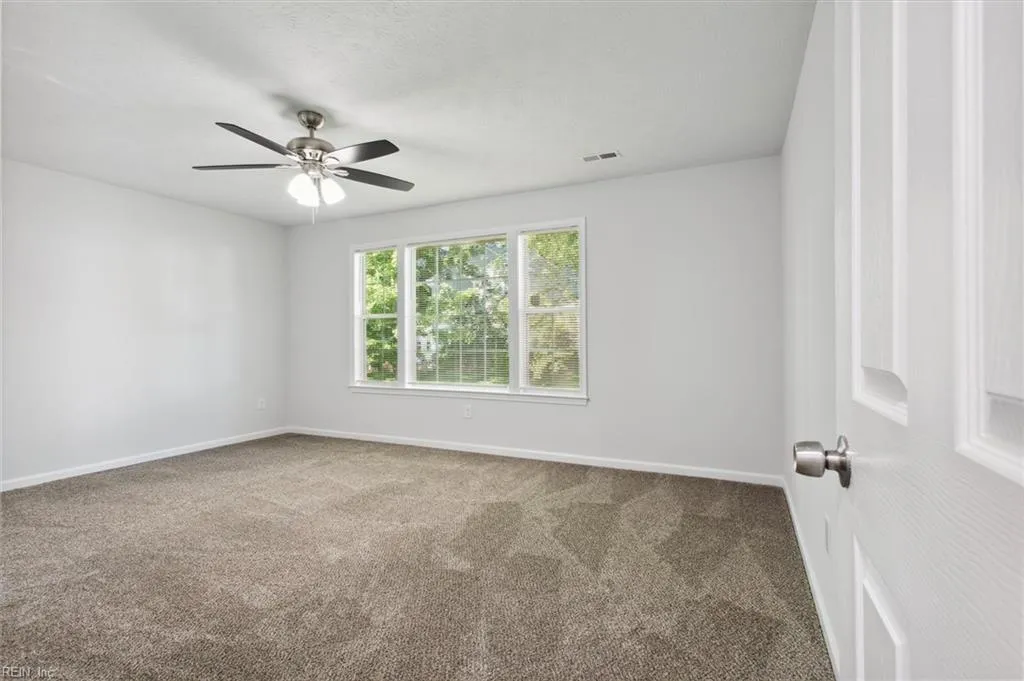 Newport News, Virginia 23602, United States, 4 Bedrooms Bedrooms, ,3 BathroomsBathrooms,Residential,Pending,149474