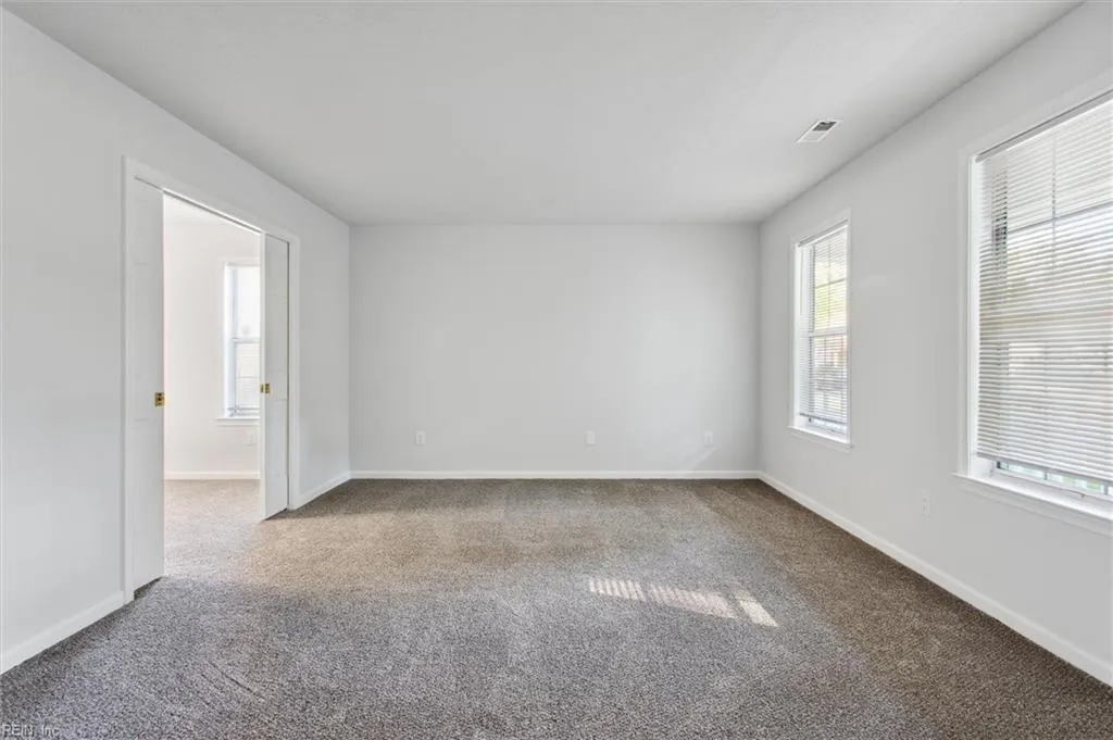 Newport News, Virginia 23602, United States, 4 Bedrooms Bedrooms, ,3 BathroomsBathrooms,Residential,Pending,149474