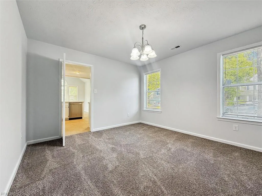 Newport News, Virginia 23602, United States, 4 Bedrooms Bedrooms, ,3 BathroomsBathrooms,Residential,Pending,149474