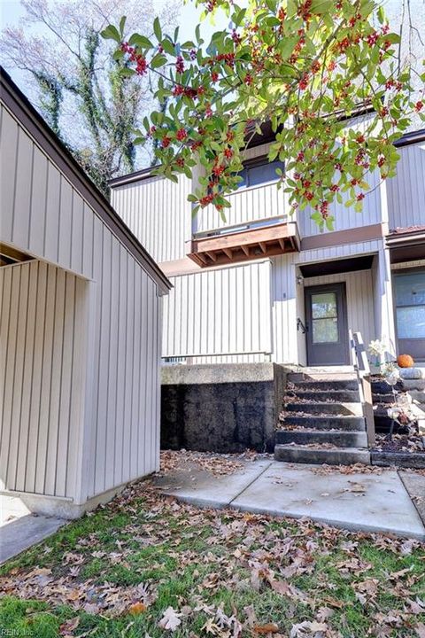 Photo of 8 Spring West Street, Williamsburg, VA 23188 (MLS # 10614427)