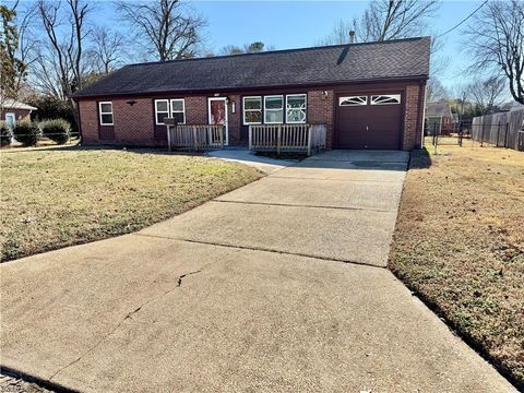 Photo of 286 Marlboro Road, Newport News, VA 23602 (MLS # 10616755)