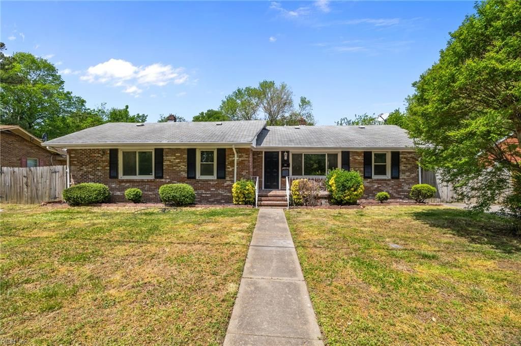 Photo of 289 Choate Street, Portsmouth, VA 23707 (MLS # 10629420)