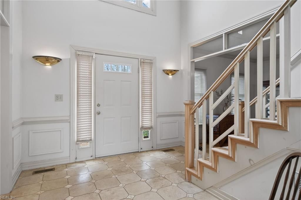 Photo of 1551 Bordeaux Place, Norfolk, VA 23509 (MLS # 10620757)