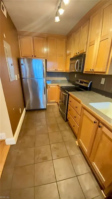 Norfolk, Virginia 23517, United States, 2 Bedrooms Bedrooms, ,1 BathroomBathrooms,Residential,Active,184958