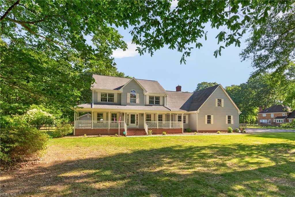 Photo of 3404 W Landing Drive, Chesapeake, VA 23322 (MLS # 10634960)