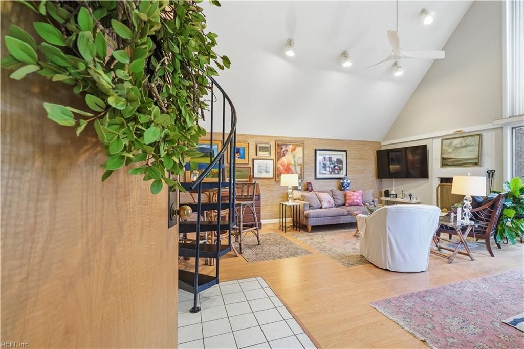 Photo of 696 Mowbray Arch #260, Norfolk, VA 23507 (MLS # 10624690)