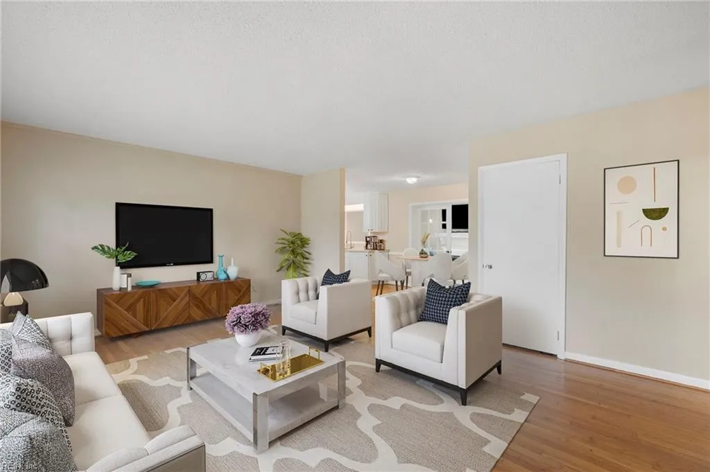 Virginia Beach, Virginia 23464, United States, 4 Bedrooms Bedrooms, ,2 BathroomsBathrooms,Residential,Pending,210784