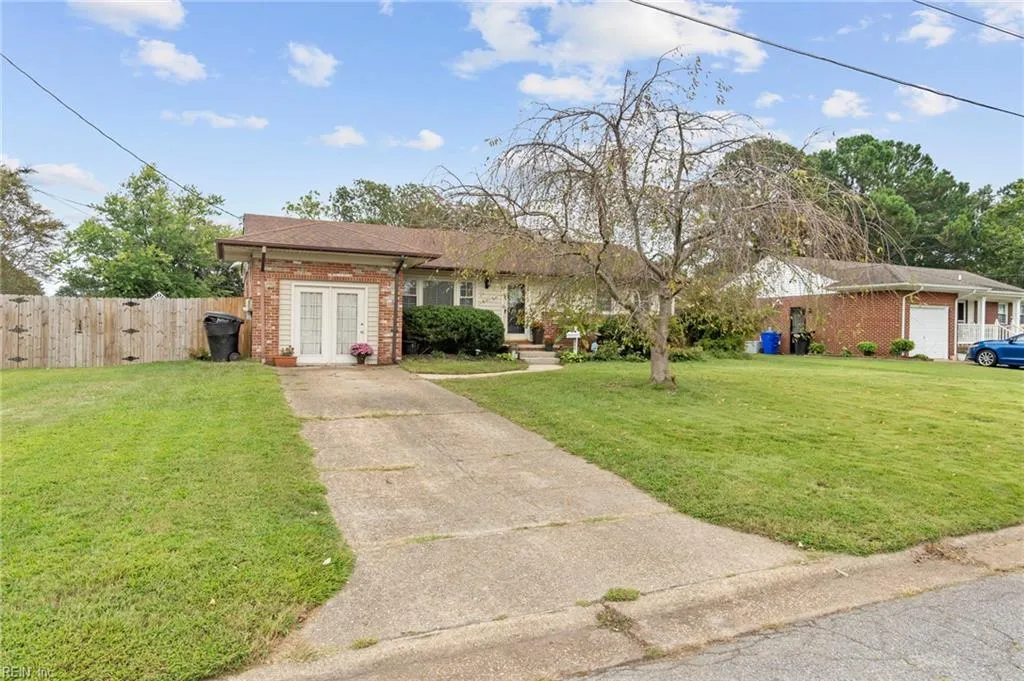 Virginia Beach, Virginia 23464, United States, 4 Bedrooms Bedrooms, ,2 BathroomsBathrooms,Residential,Pending,210784