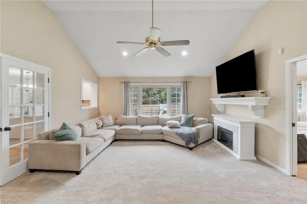 Virginia Beach, Virginia 23464, United States, 4 Bedrooms Bedrooms, ,2 BathroomsBathrooms,Residential,Pending,210784