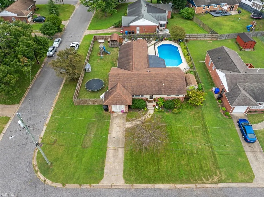 Virginia Beach, Virginia 23464, United States, 4 Bedrooms Bedrooms, ,2 BathroomsBathrooms,Residential,Pending,210784