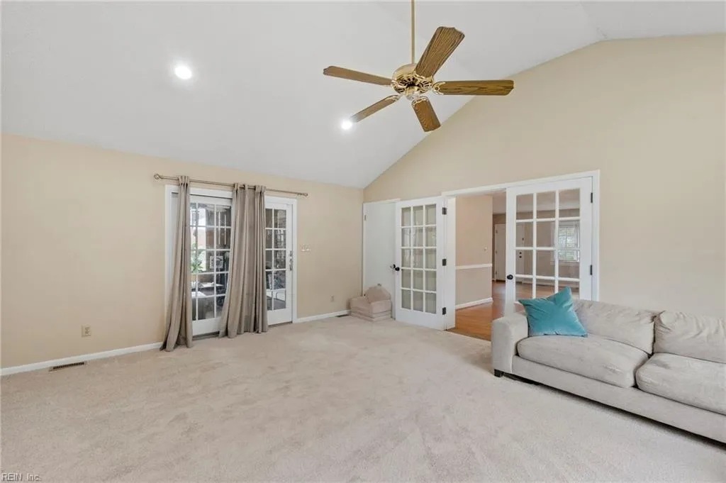 Virginia Beach, Virginia 23464, United States, 4 Bedrooms Bedrooms, ,2 BathroomsBathrooms,Residential,Pending,210784