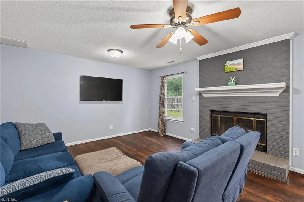 Virginia Beach, Virginia 23456, United States, 4 Bedrooms Bedrooms, ,3 BathroomsBathrooms,Residential,Active,212498