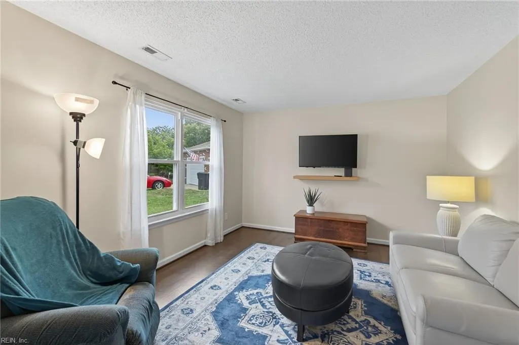 Virginia Beach, Virginia 23456, United States, 4 Bedrooms Bedrooms, ,3 BathroomsBathrooms,Residential,Active,212498