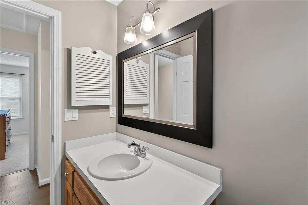 Virginia Beach, Virginia 23456, United States, 4 Bedrooms Bedrooms, ,3 BathroomsBathrooms,Residential,Active,212498