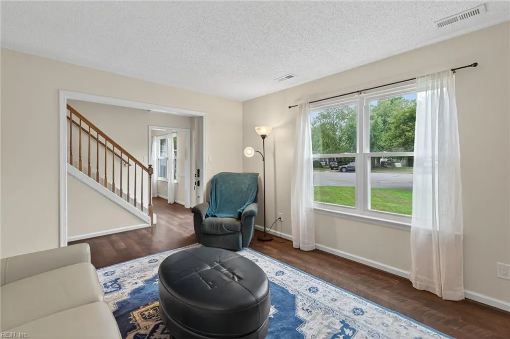 Virginia Beach, Virginia 23456, United States, 4 Bedrooms Bedrooms, ,3 BathroomsBathrooms,Residential,Active,212498