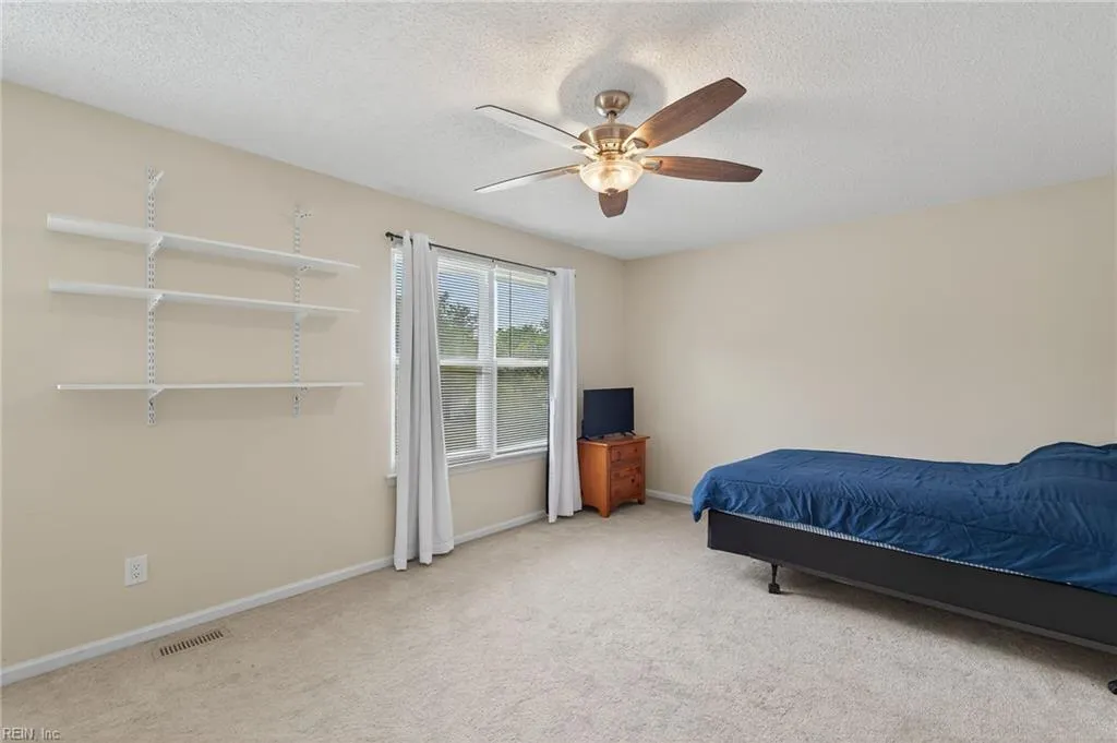 Virginia Beach, Virginia 23456, United States, 4 Bedrooms Bedrooms, ,3 BathroomsBathrooms,Residential,Active,212498