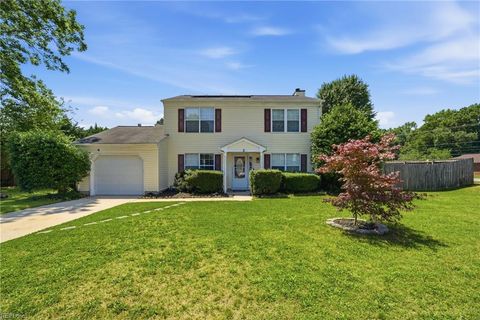 Photo of 2 Compton Court, Hampton, VA 23666 (MLS # 10637101)