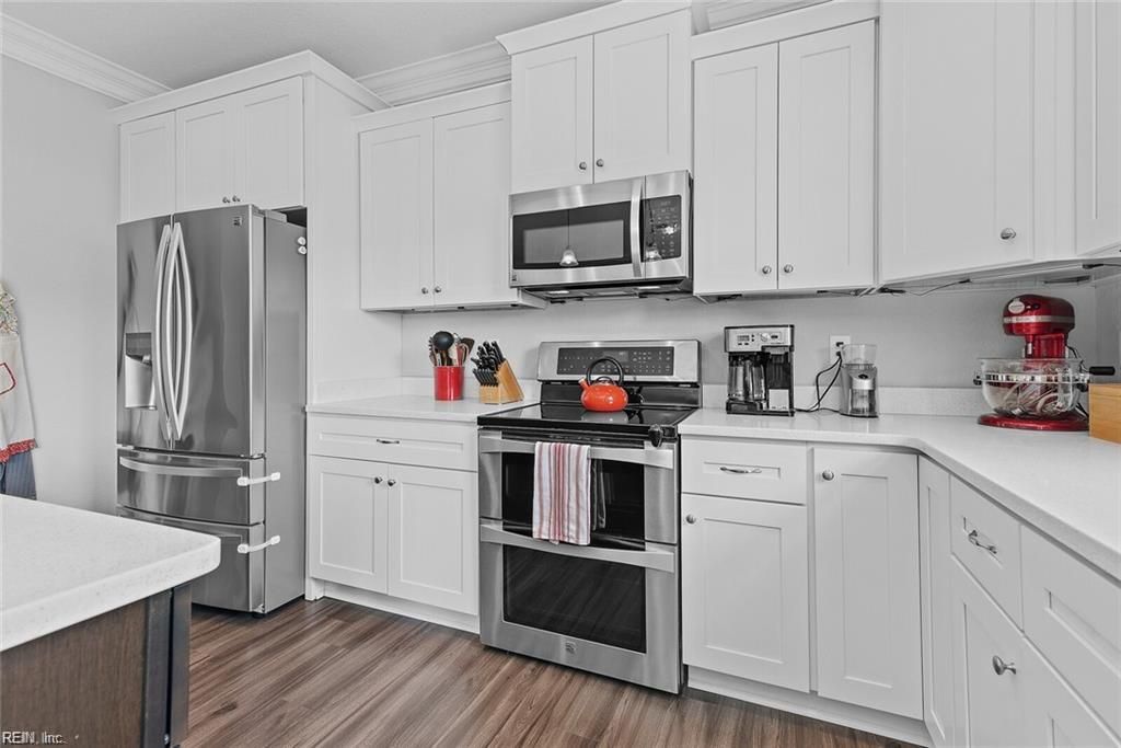 Photo of 2009 Parkview Avenue, Norfolk, VA 23503 (MLS # 10616607)