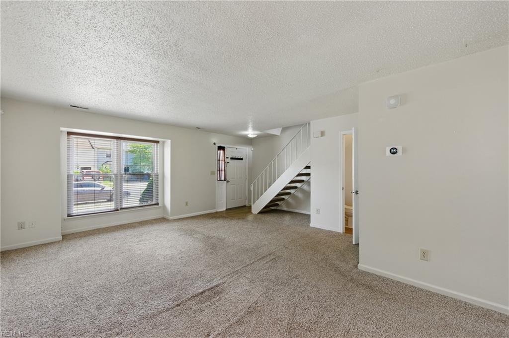 3531 Woodburne DR