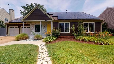 Photo of 3069 Silver Maple Drive, Virginia Beach, VA 23452 (MLS # 10605316)