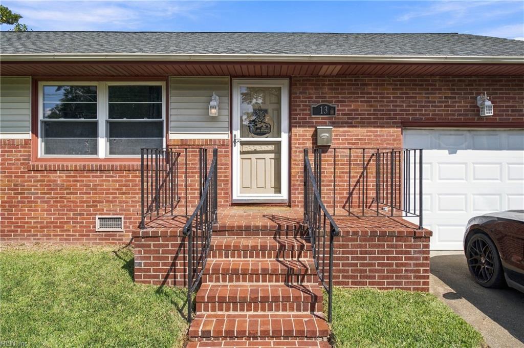 Photo of 13 Bedford Court, Hampton, VA 23664 (MLS # 10654477)