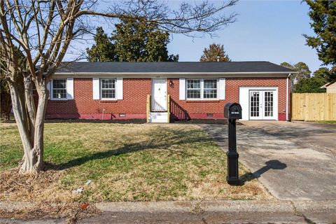 Photo of 1214 Jamal Lane W, Portsmouth, VA 23701 (MLS # 10623719)