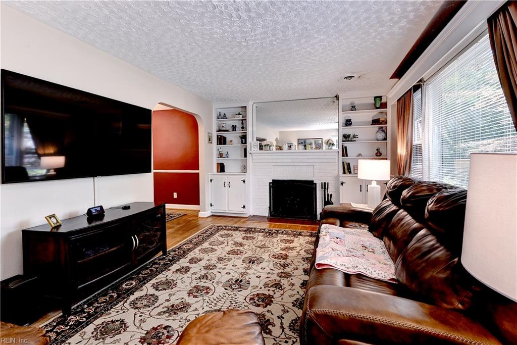 Photo of 268 James River Drive, Newport News, VA 23601 (MLS # 10643239)